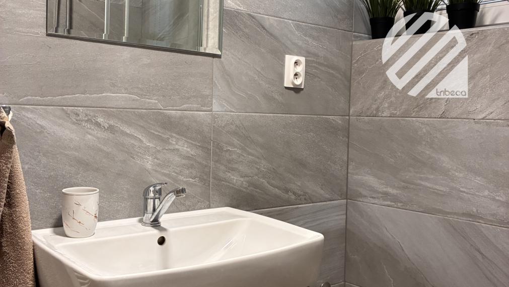 Rodinný dom s apartmánom v centre Tepličky nad Váhom – bývanie, podnikanie aj príjem v jednom