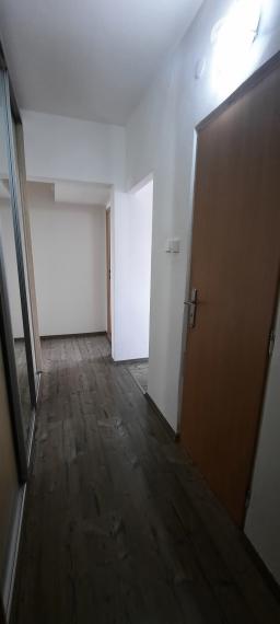 Predané. Zariadený 2-izbový byt s balkónom, Hliny 7