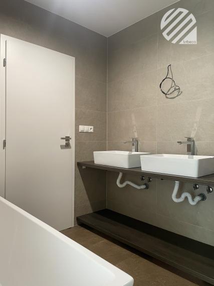 PREDANÉ: Predaj novostavby 3- izbového bytu so záhradou, 92 m²