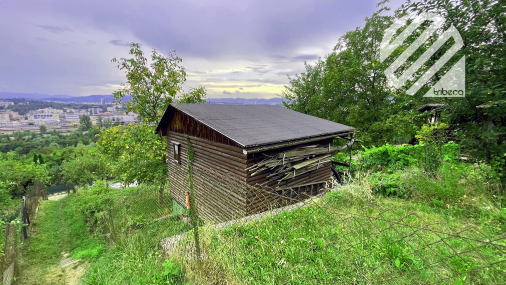 Predané- Chatka v záhradkárskej oblasti na Dubni v Žiline- Budatín