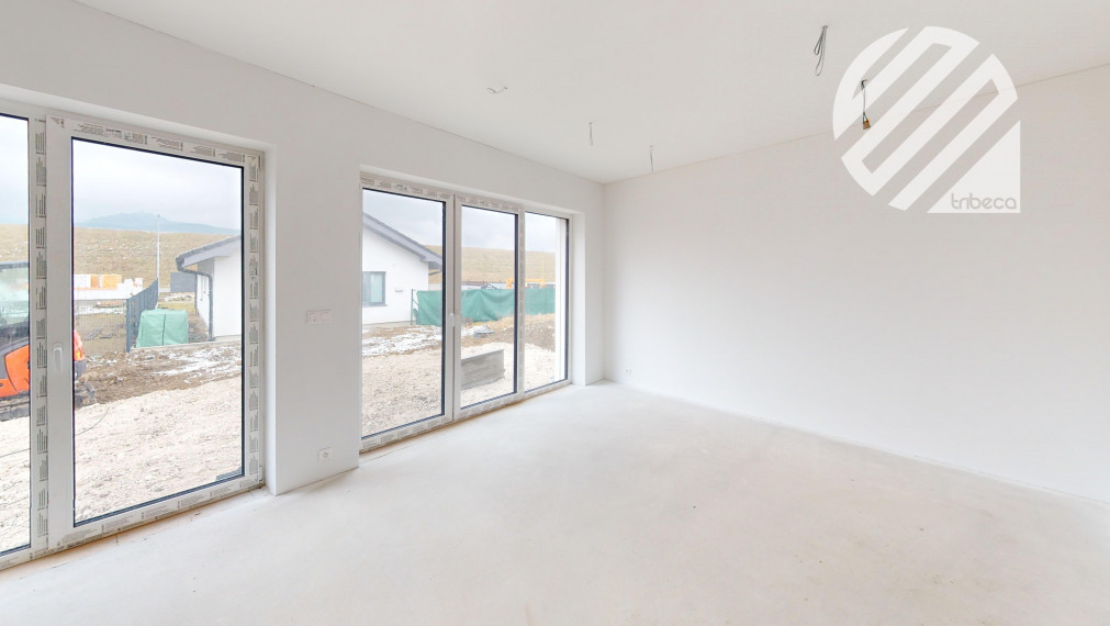 Predané - Trojizbový holobyt v novostavbe  s  predzáhradkou a parkovaním.