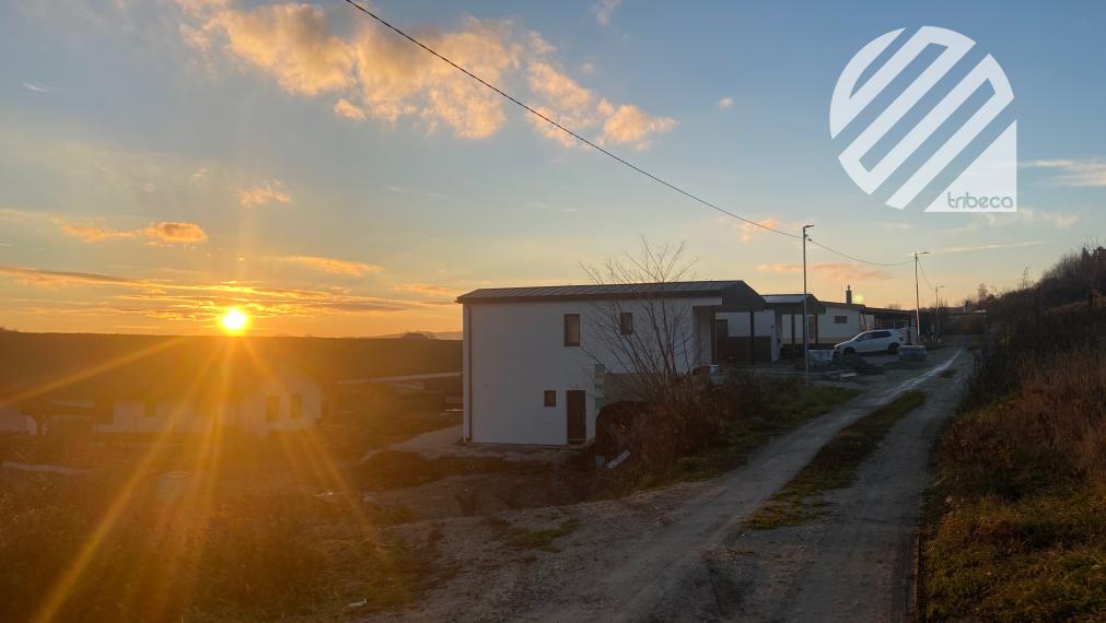 Predané-Trojizbový holobyt  v novostavbe s parkovaním v Kotešovej