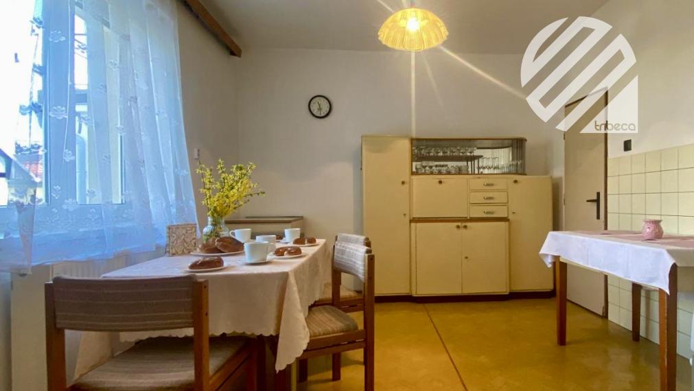 PREDANÉ: Záhrada, súkromie, dostupnosť: ideálny dom v Lietavskej Lúčke na predaj