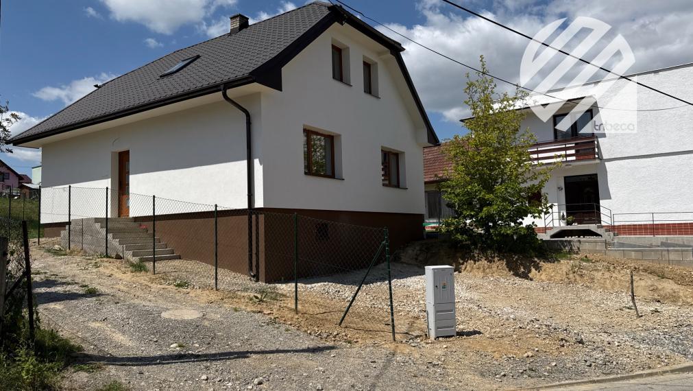 Predané .  Zrekonštruovaný 4-izbový RD, Žilina- Trnové