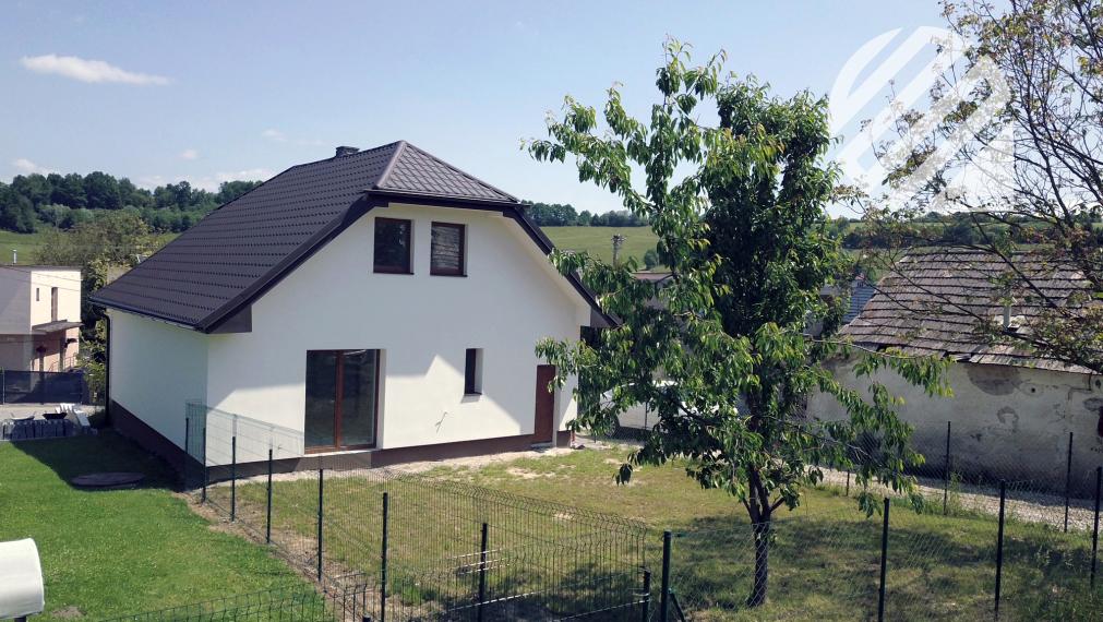 Predané .  Zrekonštruovaný 4-izbový RD, Žilina- Trnové