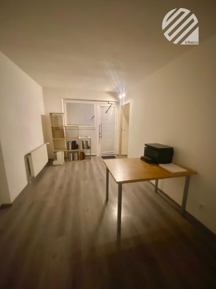 Na predaj kancelárske/obchodné priestory 90 m2 -výhodne