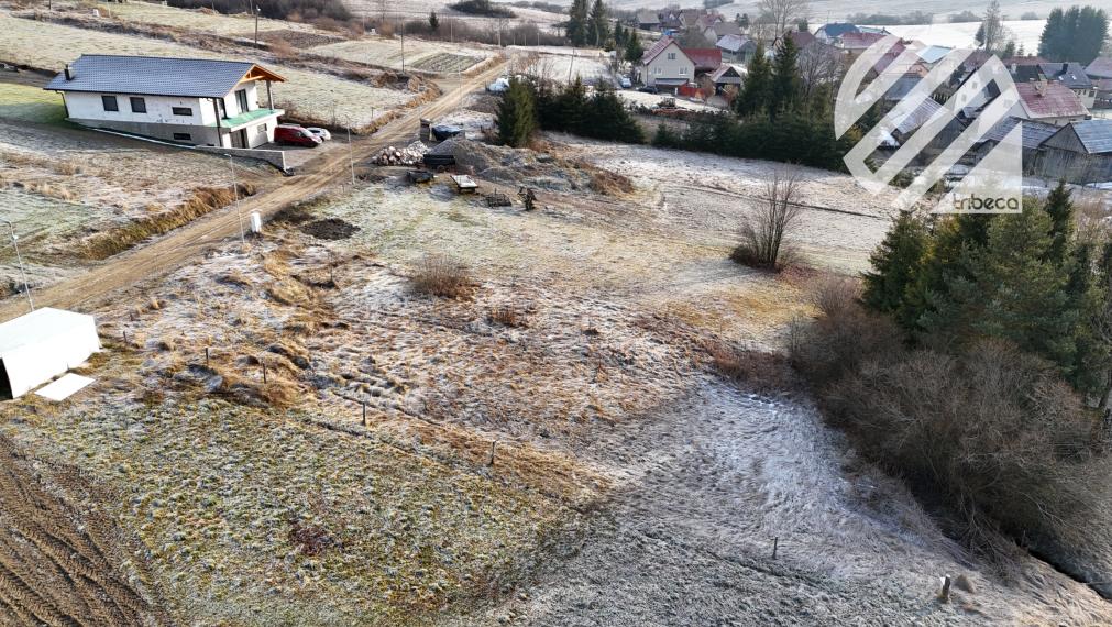 Nová ulica, nové domy, nový začiatok – pozemok s povolením vo Vaňovke (Hruštín)