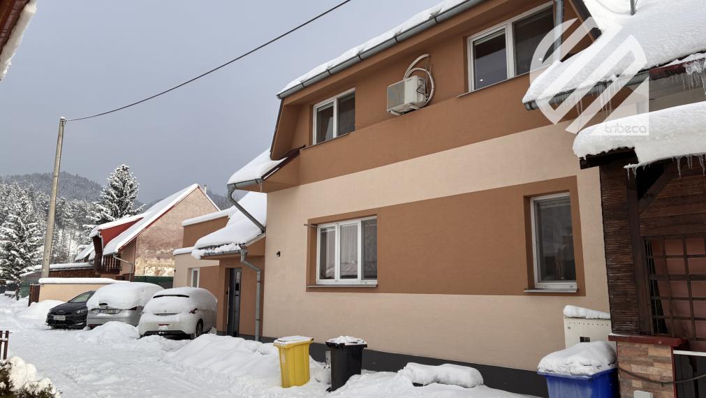 Rodinné bývanie v Tepličke nad Váhom s funkčným prenájmom