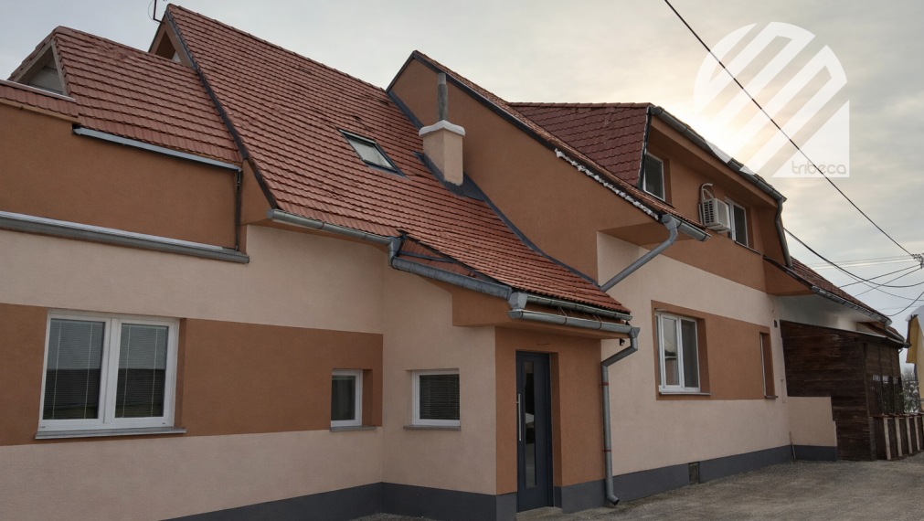 Predaj RD v Tepličke nad Váhom- 7 izbový , 2 bytové jednotky