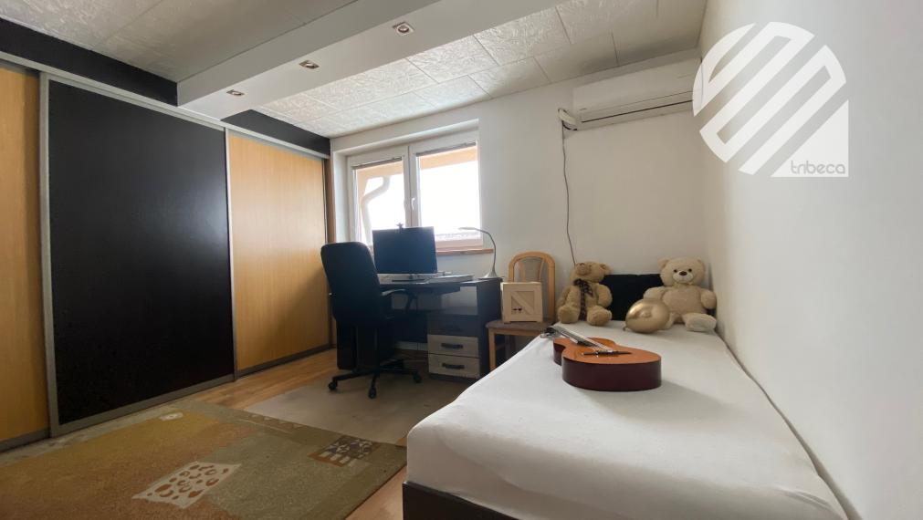 Rodinný dom s apartmánom v centre Tepličky nad Váhom – bývanie, podnikanie aj príjem v jednom