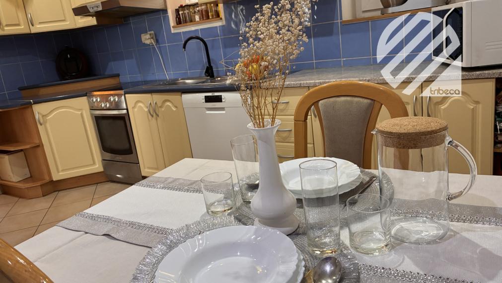 Rodinný dom s apartmánom v centre Tepličky nad Váhom – bývanie, podnikanie aj príjem v jednom