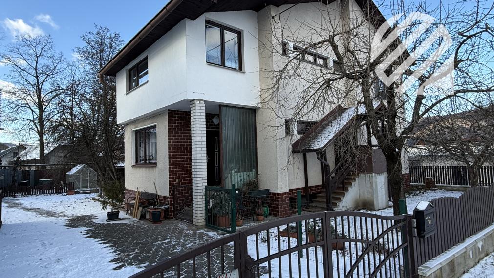 Na predaj RD s dvoma bytovými jednotkami v obci Konská