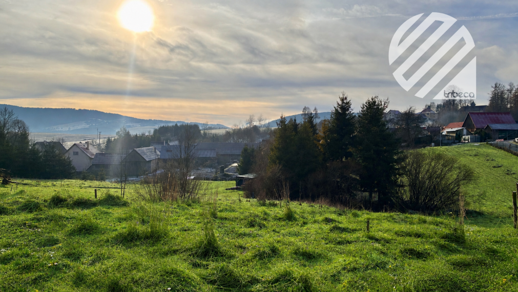 Stavebný pozemok s platným povolením – Hruštín | 913 m²
