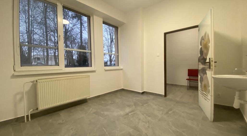 Prenajaté : Svetlý nebytový priestor na prenájom 34 m2 – Žilina, zdravotné stredisko