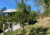 Teplička nad Váhom-Dubeň – 414 m² záhrada, fóliovník, studňa, chatka. - fotografia 6
