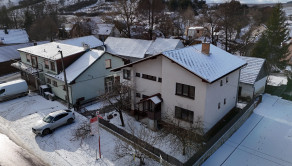 Rodinný dom v centre obce Konská, prístup z hlavnej cesty
