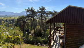 Teplička nad Váhom-Dubeň – 414 m² záhrada, fóliovník, studňa, chatka. - fotografia 4