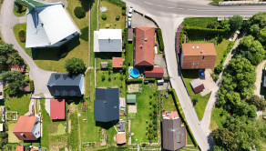 Nová cena! Dom, ktorý môže zarábať: 2 byty+dielňa+garáž+pozemok 1276 m2 v Čiernom-Trojmedzie. - fotografia 3