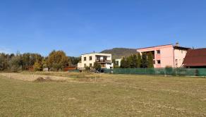 Postavte si dom v Gbeľanoch – rovinatá parcela | 786 m² - fotografia 5