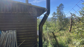 Teplička nad Váhom-Dubeň – 414 m² záhrada, fóliovník, studňa, chatka. - fotografia 18