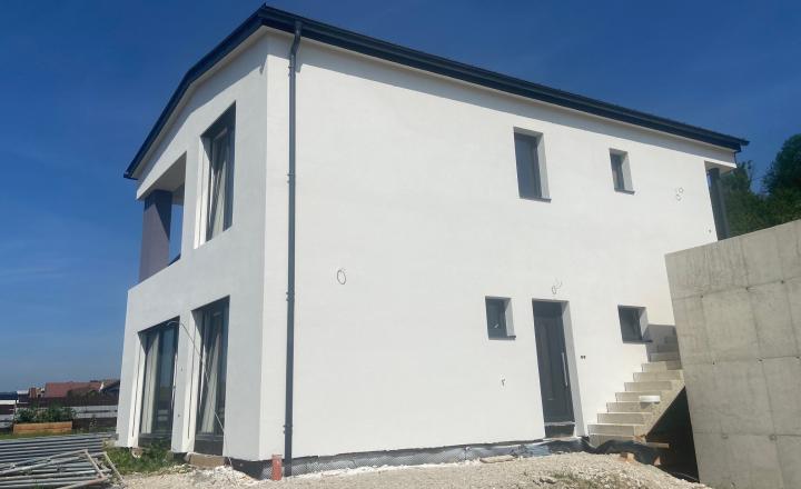 Predpredaj  3-izb.bytu s parkovaním a predzáhradkou v Kotešovej - fotografia 12