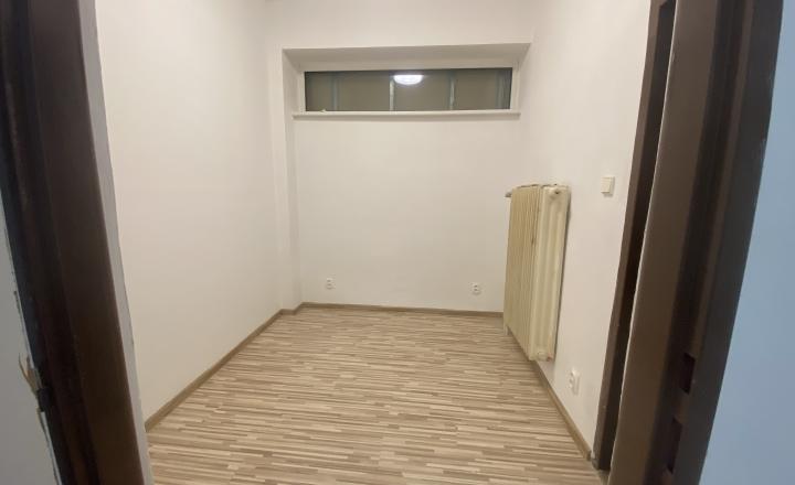 Prenajaté : Svetlý nebytový priestor na prenájom 34 m2 – Žilina, zdravotné stredisko - fotografia 5