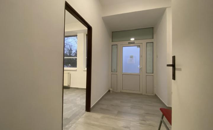 Prenajaté : Svetlý nebytový priestor na prenájom 34 m2 – Žilina, zdravotné stredisko - fotografia 4