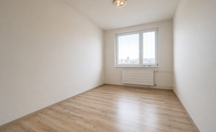 PREDANÉ:  Predaj 3- izbový byt Žilina Solinky, 69 m2 + loggia, čiastočná rekonštrukcia - fotografia 8