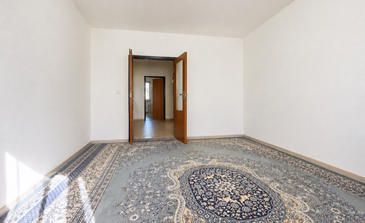 PREDANÉ:  Predaj 3- izbový byt Žilina Solinky, 69 m2 + loggia, čiastočná rekonštrukcia - fotografia 4