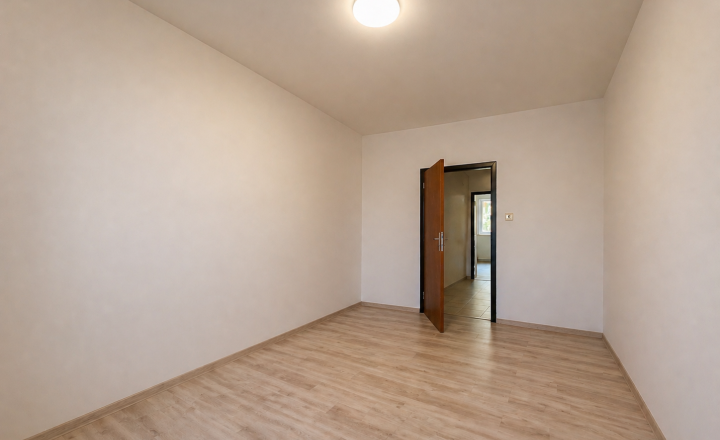 PREDANÉ:  Predaj 3- izbový byt Žilina Solinky, 69 m2 + loggia, čiastočná rekonštrukcia - fotografia 10