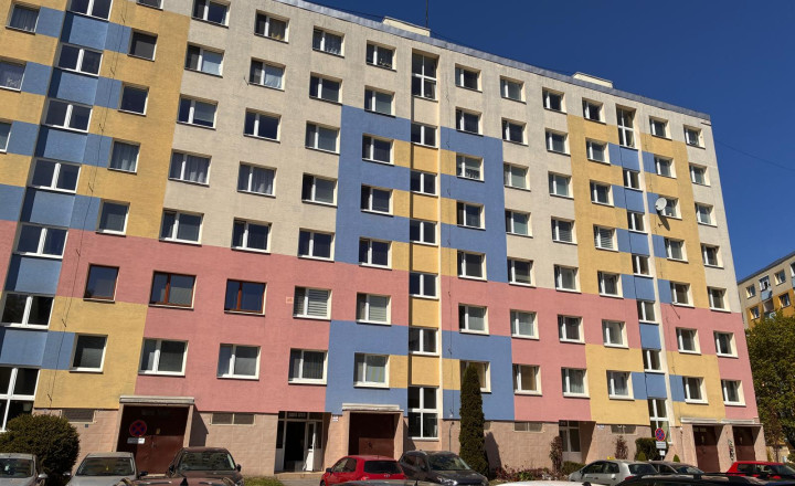 PREDANÉ:  Predaj 3- izbový byt Žilina Solinky, 69 m2 + loggia, čiastočná rekonštrukcia - fotografia 20