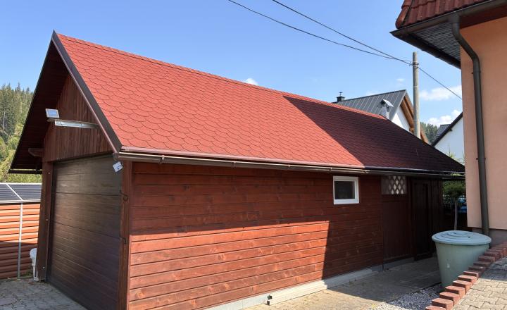 Nová cena! Polyfunkčný RD -2 bytové jednotky, dielňa, garáž, parkovanie, bazén, pozemok 1276m2- Čierne pri Čadci - fotografia 2