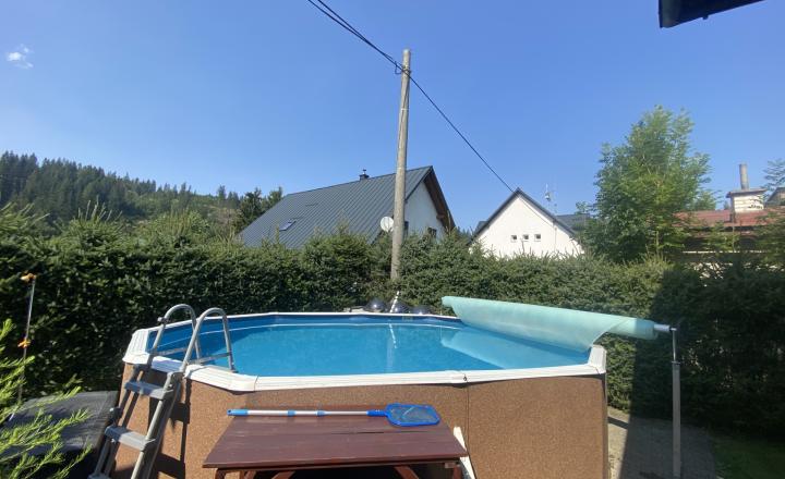 Nová cena! Polyfunkčný RD -2 bytové jednotky, dielňa, garáž, parkovanie, bazén, pozemok 1276m2- Čierne pri Čadci - fotografia 5