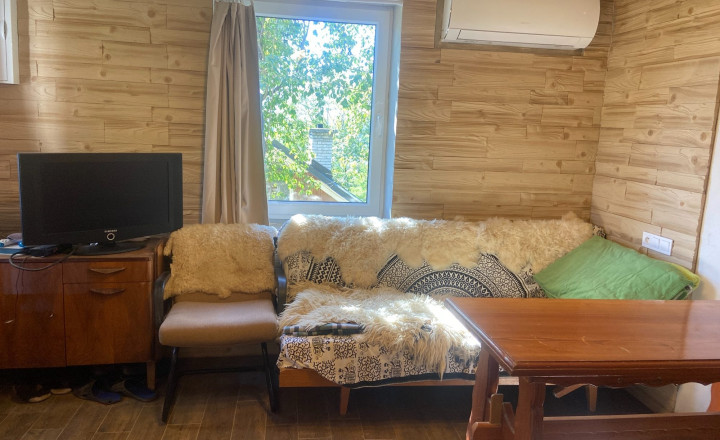 Teplička nad Váhom-Dubeň – 414 m² záhrada, fóliovník, studňa, chatka. - fotografia 10