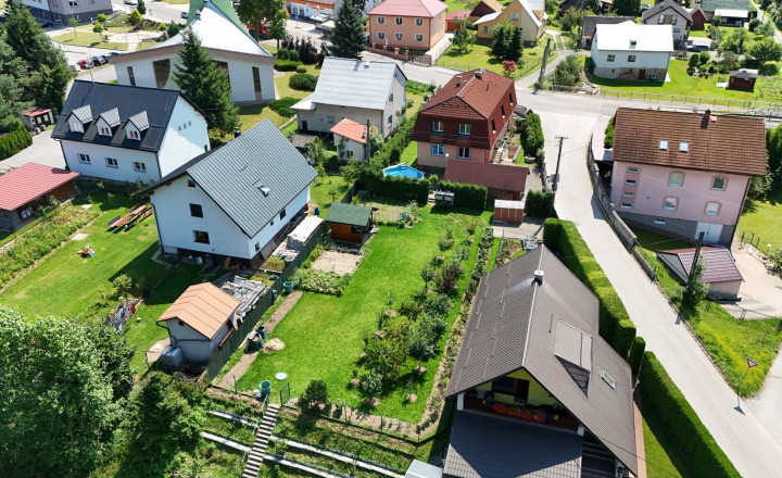 290 000 Eur za 2 samostatné bývania a podnikateľský priestor-Čierne pri Čadci - fotografia 4