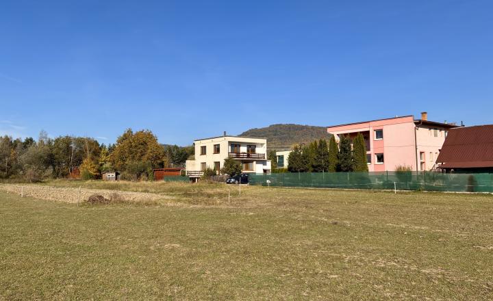 Postavte si dom v Gbeľanoch – rovinatá parcela | 786 m² - fotografia 4