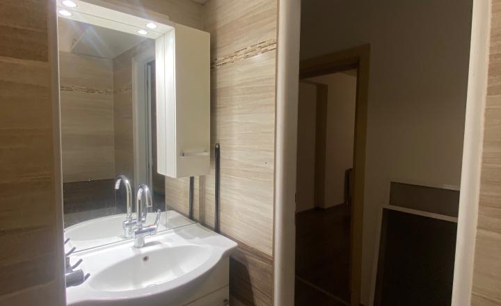 Na predaj kancelárske/obchodné priestory 90 m2 -výhodne - fotografia 6