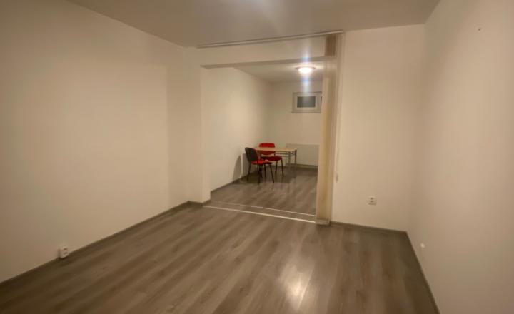 Na predaj kancelárske/obchodné priestory 90 m2 -výhodne - fotografia 4